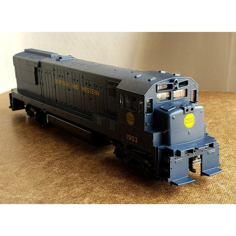 Vintage ATHEARN HO Scale GE U28B Diesel LOCOMOTIVE Norfolk & Western #1903 Blue